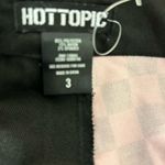Hot Topic 3X checkered Shorts Photo 6