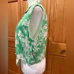 Caribbean Joe Floral Green/white Sleeveless button up tie front top with collar Photo 3
