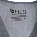 FIGS Catarina 1 Chest Pocket Scrub Top women sz XL Photo 2