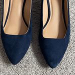 Attention  Women's Classic Faux Suede Navy Heels Size 8.5 Photo 3
