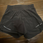 Lululemon Hotty Hot  Shorts Photo 0
