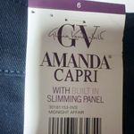 Gloria Vanderbilt All tround Slimming Effect Be GLORIOUS!™ size 6 blue jeans Photo 6