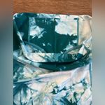 Balance Athletica  Vitality Oasis Shorts Teal Sz M Photo 6