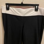Xersion  Black, White & Pink Capri Fitted Mesh Legging Size Large New W/O Tag Photo 7