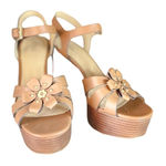 Michael Kors Rare Tara Floral
Embellished Leather Platform Heel
4.5" Sz 10 Boho Photo 2