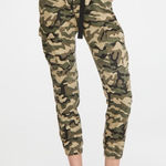 Pam & Gela  Green Camouflage Print Cargo Cropped Military Pull On Pants‎ Size S Photo 0