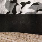 Koral  camo sports bra size small? Photo 2