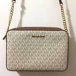 MICHAEL KORS LARGE JET SET ITEM… EAST Photo 0