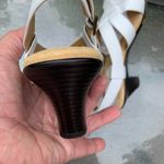 New Softspots Womens Slingback Sandals White Leather Buckle Mid Heel 7 Photo 4