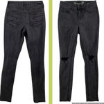Seven7  EUC Black washed skinny Jegging style jeans distressed knees sz 10 Photo 1