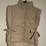 Entro Puffy Vest Photo 0