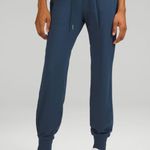 Lululemon Ready To Rulu Joggers size 4 Photo 0