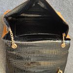 Convertible Crossbody Bag with Reversible Design Photo 4