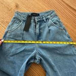 LIONESS Jeans Photo 3