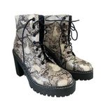 Steve Madden Madden Girl Archiee Black & White Snake Print Heel Combat Heel Bootie Size 6.5 Photo 0