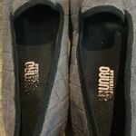 Munro  American Shoes Womens 7.5 Jerrie Quilted Slip On‎ Loafer Flats Grey Fabric Photo 3