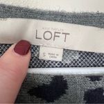 Ann Taylor  LOFT Women's Gray Leopard Print Knit Sweater High Low Pullover Sz S Photo 4