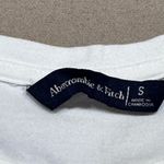 Abercrombie & Fitch White Blue Floral Short Sleeve Tee Photo 2