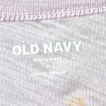 Old Navy NWT  100% Cotton Light Pink Parrot V-Neck Short-Sleeve T-Shirt Medium Photo 5