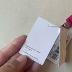 Lululemon  silicone keychain - Calypso Pink/Blissful Pink Photo 8