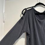 Acemi  Women’s Medium Cold Shoulder Soft Dusty Black 3/4 Sleeve Flowy Top. Photo 7