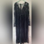 Blackfloral embroidered crochet lace v Photo 4