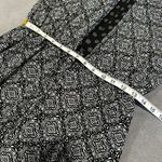 Casual Black and White Geometric Paisley Print Dress. Medium. Dot Pattern Trim. Photo 2