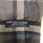 100% Cashmere Plaid unisex scarf made in Scotland Black Photo 1