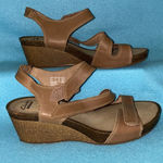 Clarks COLLECTION Cushion Soft wedges basket weave look velcro closures size 9 Photo 0