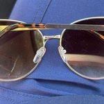 Tommy Hilfiger Sunglasses Photo 2
