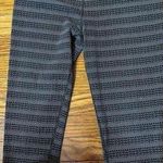 Nike Dri-Fit Legend Women's Black/Gray Zig Dot Capri Leggings Size Medium Photo 0