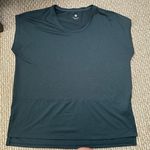 Well calm athletic tee shirt large Photo 0