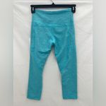 Zyia  Active Aqua Paradise Pocket Light N Tight Hi
Rise Capri Leggings Size 4 Photo 9