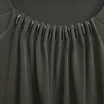 Maggie Barnes  black top 00x/14w Photo 3