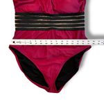 HILOR Swim One Photo 6