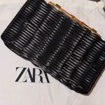 ZARA 🆕 WOVEN MINAUDIÈRE BRAIDED RIGID HANDLE SHOULDER GOLD SHOULDER STRAP BLACK Photo 2