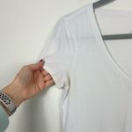 Lululemon Love V-Neck Tee Shirt Women’s Size 4 White Basic Photo 2