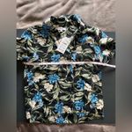 Kensie  Floral Button Down Hawaiian Style Short Sleeve Women’s Shirt Sz Small NWT Photo 6