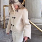 ZARA  Jacket coat teddy fur ivory cream cropped toggle  Photo 2