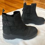 Toms β
NWT Alpargata Combat Womens Chunky Sole Chelsea Boots - Black β
Photo 1