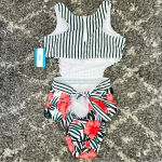 🏝️ Gorgeous Iffei One piece Swimsuit, Size Large, Beautiful Design,‎ NWT White Photo 4