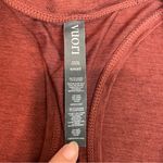 Vuori  Womens Brugundy Racerback Tanktop Activewear Size Small Photo 6