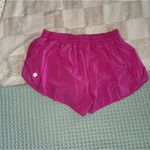 Lululemon  Hotty Hot LR Low Rise Short 2.5” Size 8 Sonic Pink Photo 5