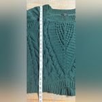 EXPRESS Women's Deep Green Knit Sweater Photo 5