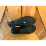 Bare Traps Womens Size 5.5M Westley Vegan Perforated Slip On Flat Sandals Black Photo 5