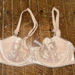 Victoria's Secret Victoria’s Secret 32C nude velvet no padding Dream Angels push-up bra Photo 0