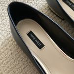 Nine West Lallin Black Point Toe Flats Gold Trim Size 8 Women’s Leather Like New Photo 2