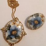 Vintage Costume Jewelry Lot Matching Brooches 1 Doubles As Pendant For Necklace Gold Photo 0