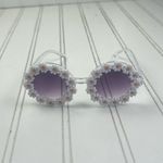 Retro Round Daisy Sunglasses with Lavender Lenses – White Floral Frame Photo 1