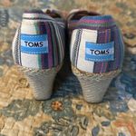Toms Excellent condition Village Stripe wedge, size 8, worn once, shoe bag Photo 1
